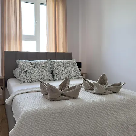 Apartment Legnicka 36 *