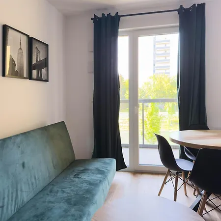 Apartment Legnicka 36 *